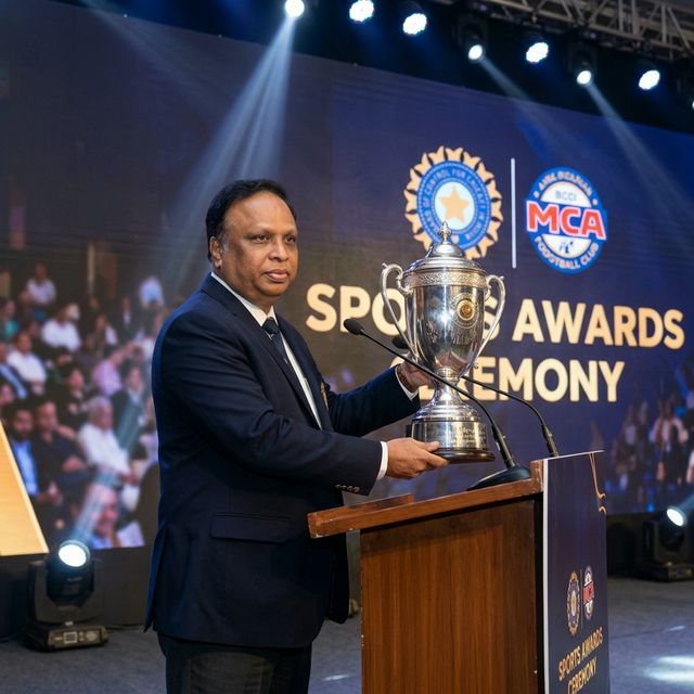 Ashish Shelar at a sports awards ceremony